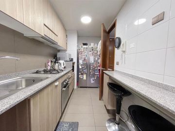 LINDO  DEPARTAMENTO 2D , 2B , A PASOS DE AV. LIBERTAD, SECTOR PONIENTE.