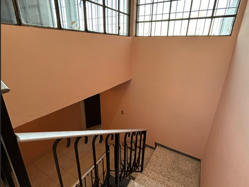 CASA EN ZONA CENTRO PARA HABITACIONAL O NEGOCIO