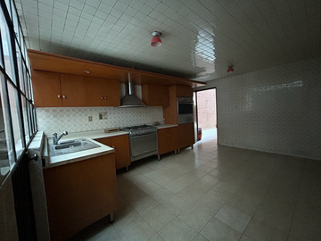CASA EN ZONA CENTRO PARA HABITACIONAL O NEGOCIO