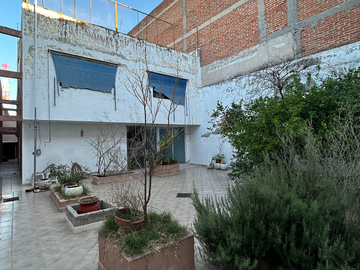 CASA EN ZONA CENTRO PARA HABITACIONAL O NEGOCIO