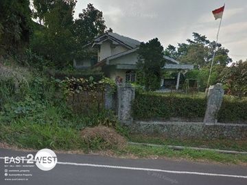 Dijual Rumah Villa Jalan Raya Puncak - Gadog Cipanas Cianjur Jawa Barat Bagus Luas Lokasi Nyaman Strategis