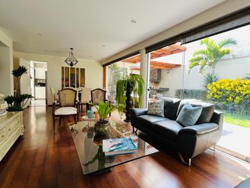 Linda y acogedora casa en condominio