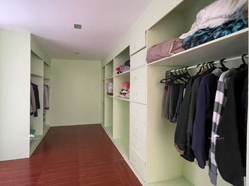 House and Lot for Sale in Tagaytay City at Windsor Heights Corner Lot
