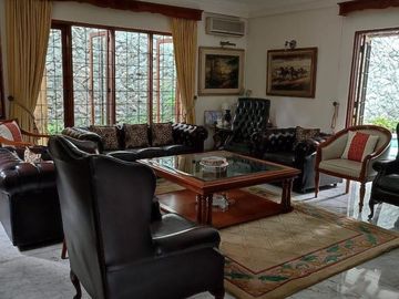 RUMAH at Jl LEMBANG / MENTENG, JAKPUS