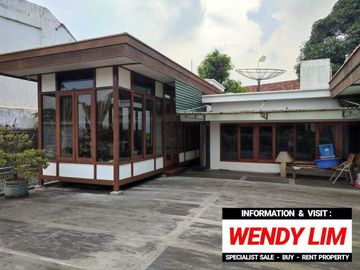 RUMAH at Jl LEMBANG / MENTENG, JAKPUS