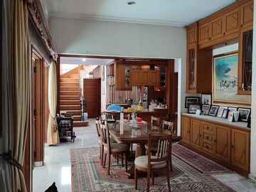 RUMAH at Jl LEMBANG / MENTENG, JAKPUS