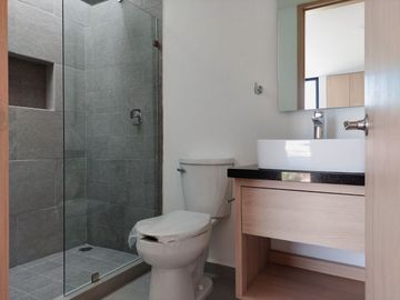 Casa de 3 Niveles en Lomas de Angelopolis