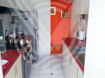 OPORTUNIDAD: SE VENDE FLAT DE 110 M2 EN SAN ISIDRO CON 1 COCHERA