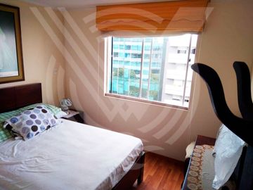 OPORTUNIDAD: SE VENDE FLAT DE 110 M2 EN SAN ISIDRO CON 1 COCHERA