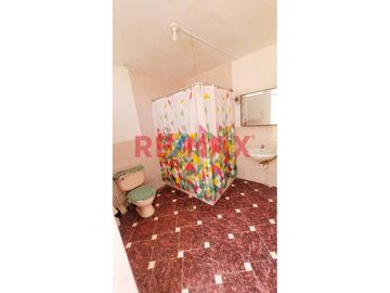 Oportunidad Única: Casa Con Amplio Terreno (250.88 M²) En Vista Alegre