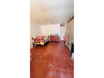 Oportunidad Única: Casa Con Amplio Terreno (250.88 M²) En Vista Alegre