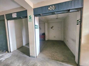 VENDO LOCAL COMERCIAL EN GAMARRA