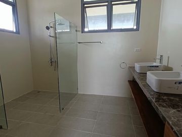 🏠FOR SALE AT AMONSAGANA RETIREMENT VILLAGE IN BALAMBAN, CEBU