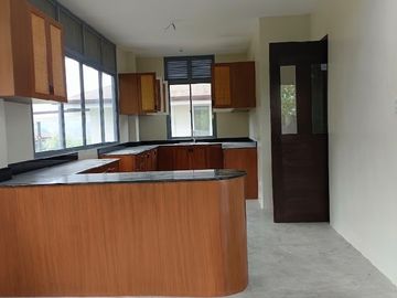 🏠FOR SALE AT AMONSAGANA RETIREMENT VILLAGE IN BALAMBAN, CEBU