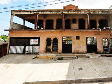 SE VENDE CASA CON OBRA NEGRA