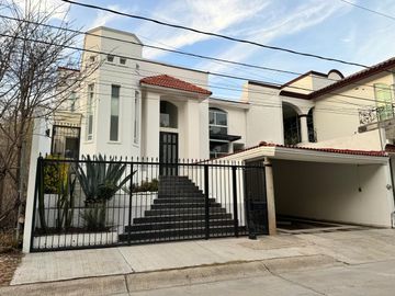 CASA EN GRAN JARDIN