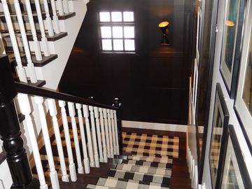Vendo casa independiente, exclusiva, sector González Suárez, para uso residencial, comercial, oficinas