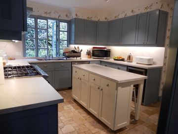 Vendo casa independiente, exclusiva, sector González Suárez, para uso residencial, comercial, oficinas