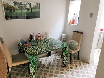 VENDE HERMOSA CASA REMODELADA, ERNESTO PINTO LAGARRIGUE, BARRIO BELLAVISTA, RECOLETA, 3 DORMITORIOS, 2 BAÑOS, PATIO
