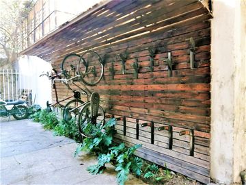 VENDE HERMOSA CASA REMODELADA, ERNESTO PINTO LAGARRIGUE, BARRIO BELLAVISTA, RECOLETA, 3 DORMITORIOS, 2 BAÑOS, PATIO