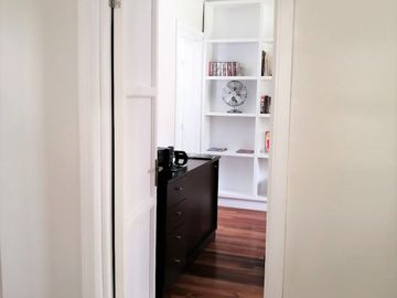 VENDE HERMOSA CASA REMODELADA, ERNESTO PINTO LAGARRIGUE, BARRIO BELLAVISTA, RECOLETA, 3 DORMITORIOS, 2 BAÑOS, PATIO