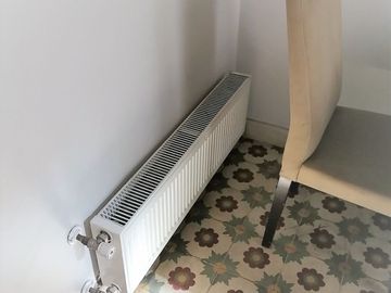 VENDE HERMOSA CASA REMODELADA, ERNESTO PINTO LAGARRIGUE, BARRIO BELLAVISTA, RECOLETA, 3 DORMITORIOS, 2 BAÑOS, PATIO