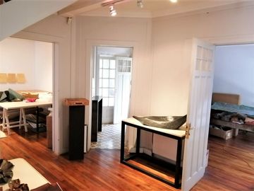 VENDE HERMOSA CASA REMODELADA, ERNESTO PINTO LAGARRIGUE, BARRIO BELLAVISTA, RECOLETA, 3 DORMITORIOS, 2 BAÑOS, PATIO