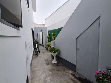 VENTA DE HERMOSA CASA EN LA MOLINA  - URB. LA MOLINA VIEJA