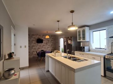 VENTA DE HERMOSA CASA EN LA MOLINA  - URB. LA MOLINA VIEJA