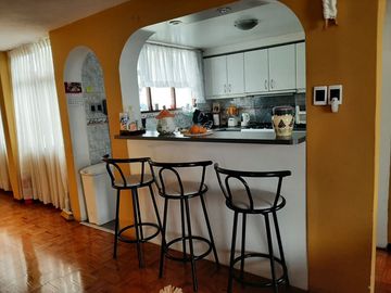 BAJAMOS EL PRECIO !! - COMERCIAL - QUITO NORTE - ANGEL LUDEÑA - VENDO CASA - OPORTUNIDAD !!
