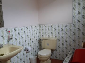 BAJAMOS EL PRECIO !! - COMERCIAL - QUITO NORTE - ANGEL LUDEÑA - VENDO CASA - OPORTUNIDAD !!