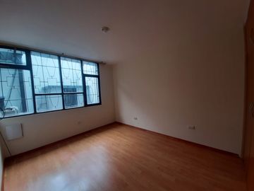 BAJAMOS EL PRECIO !! - COMERCIAL - QUITO NORTE - ANGEL LUDEÑA - VENDO CASA - OPORTUNIDAD !!