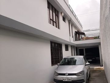 BAJAMOS EL PRECIO !! - COMERCIAL - QUITO NORTE - ANGEL LUDEÑA - VENDO CASA - OPORTUNIDAD !!