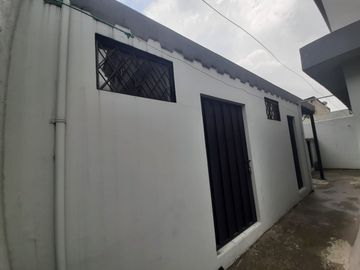 BAJAMOS EL PRECIO !! - COMERCIAL - QUITO NORTE - ANGEL LUDEÑA - VENDO CASA - OPORTUNIDAD !!