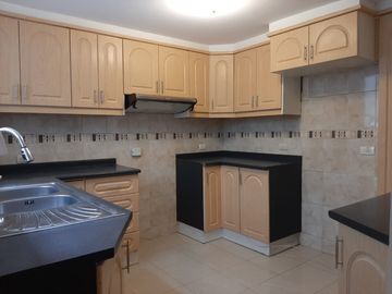 BAJAMOS EL PRECIO !! - COMERCIAL - QUITO NORTE - ANGEL LUDEÑA - VENDO CASA - OPORTUNIDAD !!