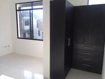 CASAS  EN VENTA  EN URBANIZACIÓN  DE PORTOVIEJO VIA A SANTA ANA
