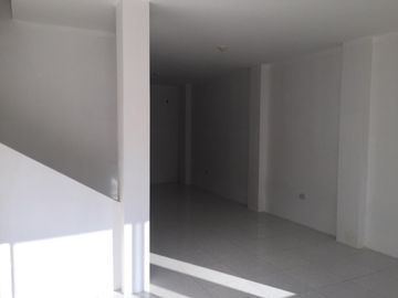 CASAS  EN VENTA  EN URBANIZACIÓN  DE PORTOVIEJO VIA A SANTA ANA