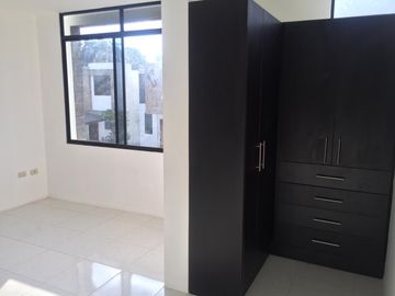 CASAS  EN VENTA  EN URBANIZACIÓN  DE PORTOVIEJO VIA A SANTA ANA