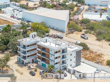 Condo con rooftop y alberca común, pre-construcción, venta, El Tezal, Cabo San Lucas