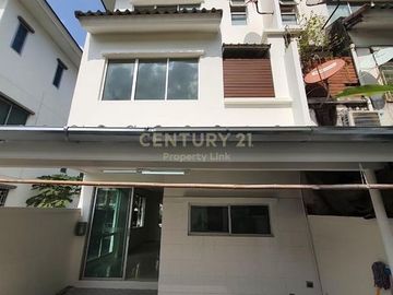 Townhome for sale, Town Plus Village, Huamark, Krungthep Kreetha 7, fully furnished. Ready to move in/52-TH-65109