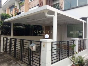 Townhome for sale, Town Plus Village, Huamark, Krungthep Kreetha 7, fully furnished. Ready to move in/52-TH-65109