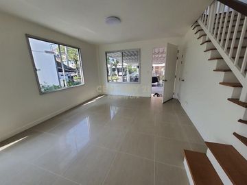 Townhome for sale, Town Plus Village, Huamark, Krungthep Kreetha 7, fully furnished. Ready to move in/52-TH-65109
