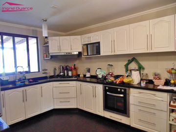 Se vende hermosa casa ubicada en Parque Residencial Barcelona Chillán