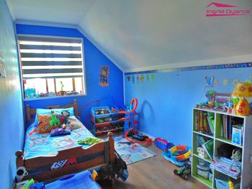 Se vende hermosa casa ubicada en Parque Residencial Barcelona Chillán