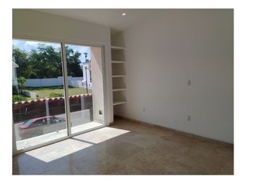 Casa en venta en Paraíso Country Cllub frente al campo de golf
