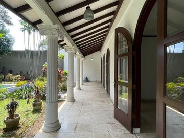 RUMAH at Jl KEMANG TIMUR, JAKSEL