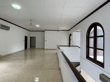 RUMAH at Jl KEMANG TIMUR, JAKSEL