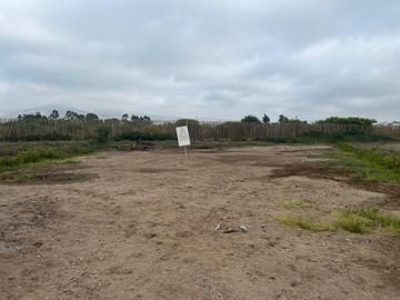 Venta Lote en Sur de Lima, zona Mala en Condominio Praderas del Sur. Ideal para familia y construir una casa de campo.