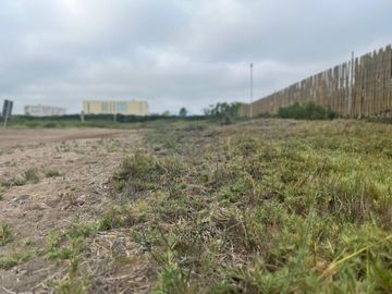 Venta Lote en Sur de Lima, zona Mala en Condominio Praderas del Sur. Ideal para familia y construir una casa de campo.