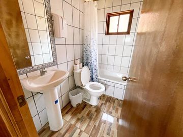 Se vende hostal funcionando en Pelarco